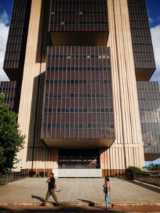 Impacto Surpreendente: 1 Milhão de Contas Bloqueadas pelo Banco Central!