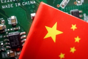 China acende sinal de alerta: escassez de chips global à vista por novo conflito empresarial!