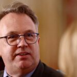 Guerra e Inflação: Líder do Fed de NY Alerta sobre incertezas! 6 2025 12 19T145712Z 1927835073 RC2518APGDWC RTRMADP 3 USA FED WILLIAMS