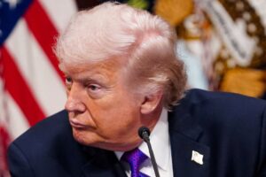 Trump revela ataque militar dos EUA em centro estratégico de petróleo do Irã!