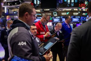 Ações em NY despencam com a guerra; petróleo dispara!