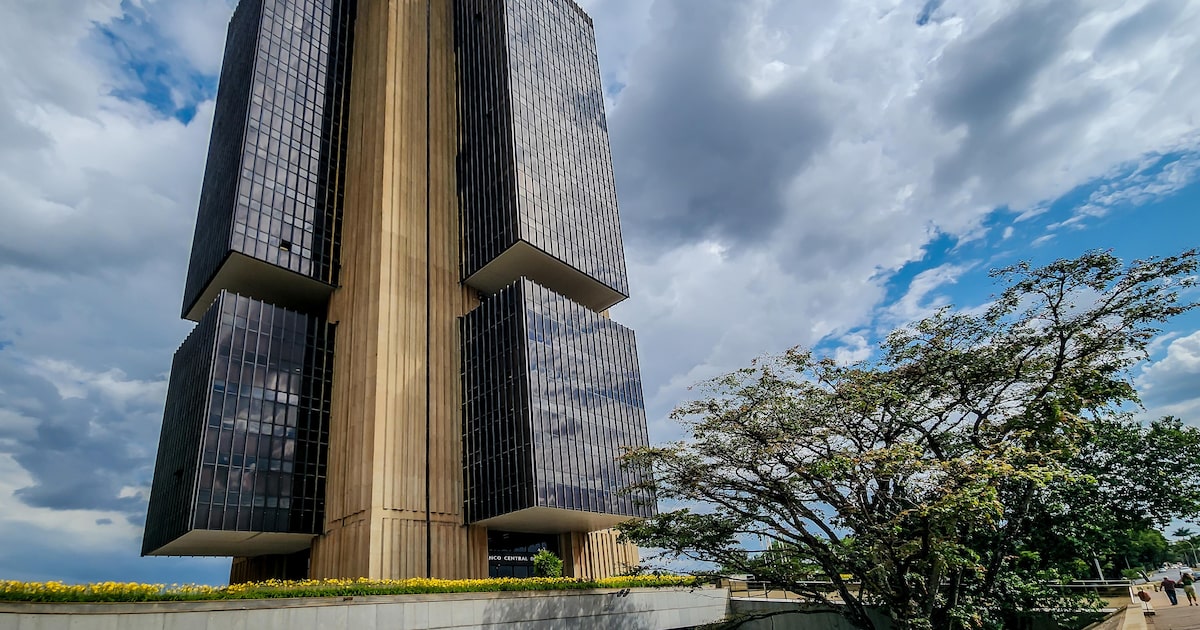 A Tempestade Global que Complica a Selic: O Desafio do Copom! 4 7UHPVHIQAFFKLLDFYGKZC3RE4Q