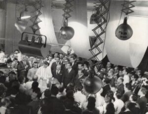 O homem do alto-falante que conquistou um império de R$1 bilhão!