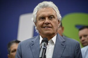 Caiado Arrebenta: Flávio Bolsonaro Falta Vivência para Liderar o País!