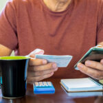 Famílias Aflitas: Endividamento Estagna em Alarmantes 49,7%! 5 AdobeStock 400245496