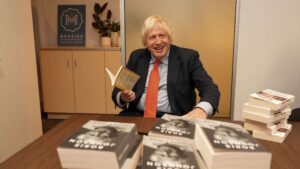 Boris Johnson Choca ao Chamar Bitcoin de “Esquema Ponzi” e Enfrenta a Ira de um Bilionário!