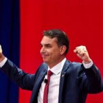 Flávio se Declara "Bolsonaro 2.0" nos EUA e Lança Ataque Furioso Contra as Elites e a "Agenda Woke"! 1 Flavio Bolsonaro CPAC EUA e1774733122924