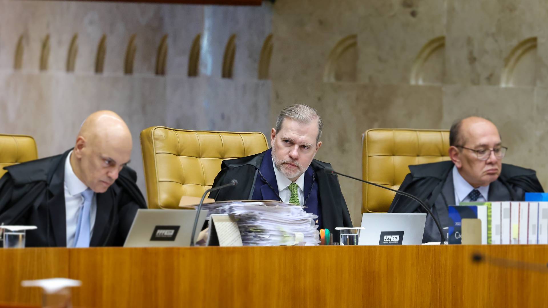 Maranhense que invadiu corretora dos 'Gêmeos Bilionários' tem apelação barrada por Toffoli no STF! 2 Ministro Dias Toffoli do STF em sessao plenario no dia 25 de marco de 2026
