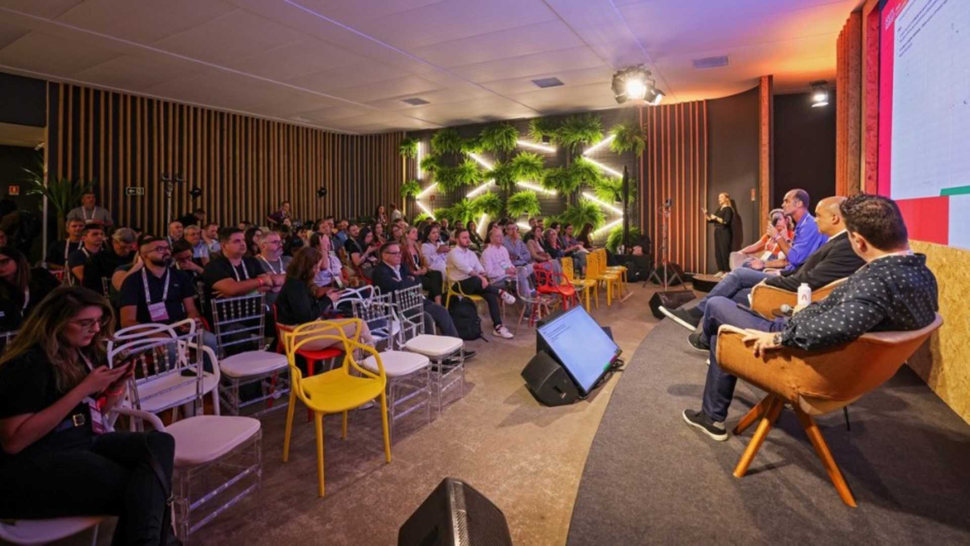 Painel de evento no Rio Grande do Sul sobre blockchain e Web3 no Tesouro do Estado