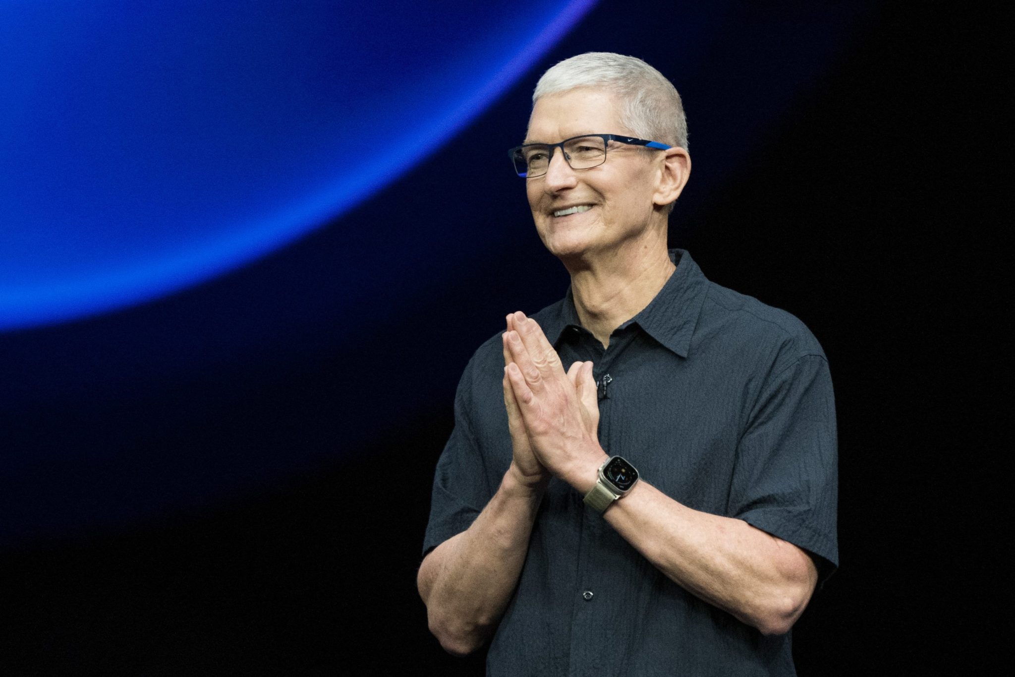 TIM COOK SAYS LATE APPLE COFOUNDER STEVE JOBS GAVE HIM THIS UNFORGETTABLE ADVICE BEFORE HANDING OVER