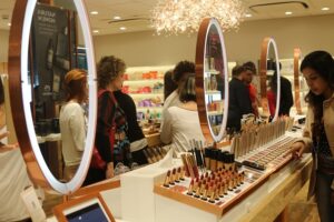 Natura surpreende e fatura R$ 186 mi, revertendo crise no 4º trimestre!