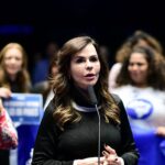 Dorinha se destaca em TO: vitória expressiva no 1º turno e vantagem surpreendente no 2º! 1 professora dorinha