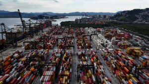 Brasil surpreende com superávit de US$ 6,4 bi em março, mas fica aquém do esperado!