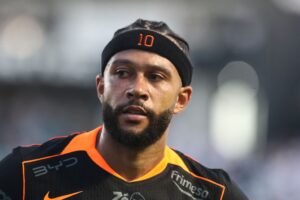 Memphis Depay Lança Mistério Bombástico sobre seu Futuro no Corinthians!