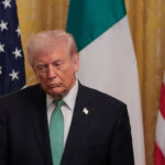 Trump revela que pacto com o Irã está prestes a ser selado e promete novidades explosivas "em breve"! 1 2026 03 18T221430Z 1 LYNXMPEM2H1HG RTROPTP 4 USA IRELAND