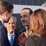 EUA e Irã: Diálogo Surpreendente Após Tensas Conversas em Islamabad! 8 2026 04 13T222406Z 1 LYNXMPEM3C1BE RTROPTP 4 IRAN CRISIS DIPLOMACY