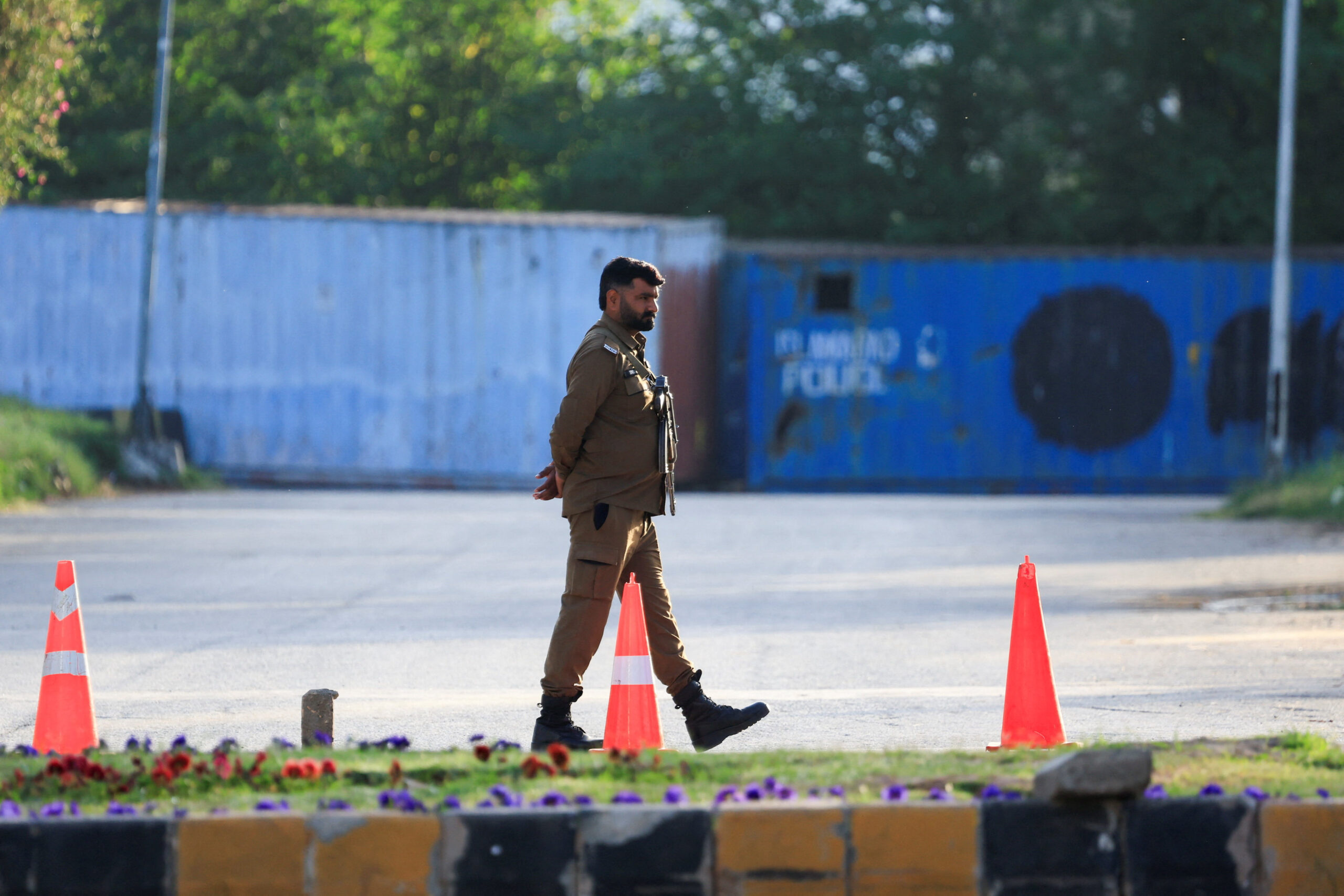 2026 04 20T232901Z 1 LYNXMPEM3J1A1 RTROPTP 4 IRAN CRISIS PAKISTAN TALKS scaled