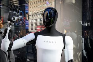 Musk Desencadeia Revolução: Nova Megafábrica de Chips de IA com Intel para Tesla, SpaceX e xAI!