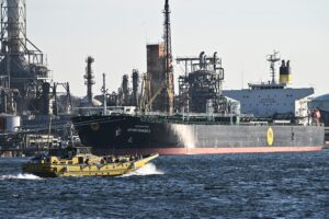 Crise do Petróleo: Corrida Frenética e Preços Estratosféricos!