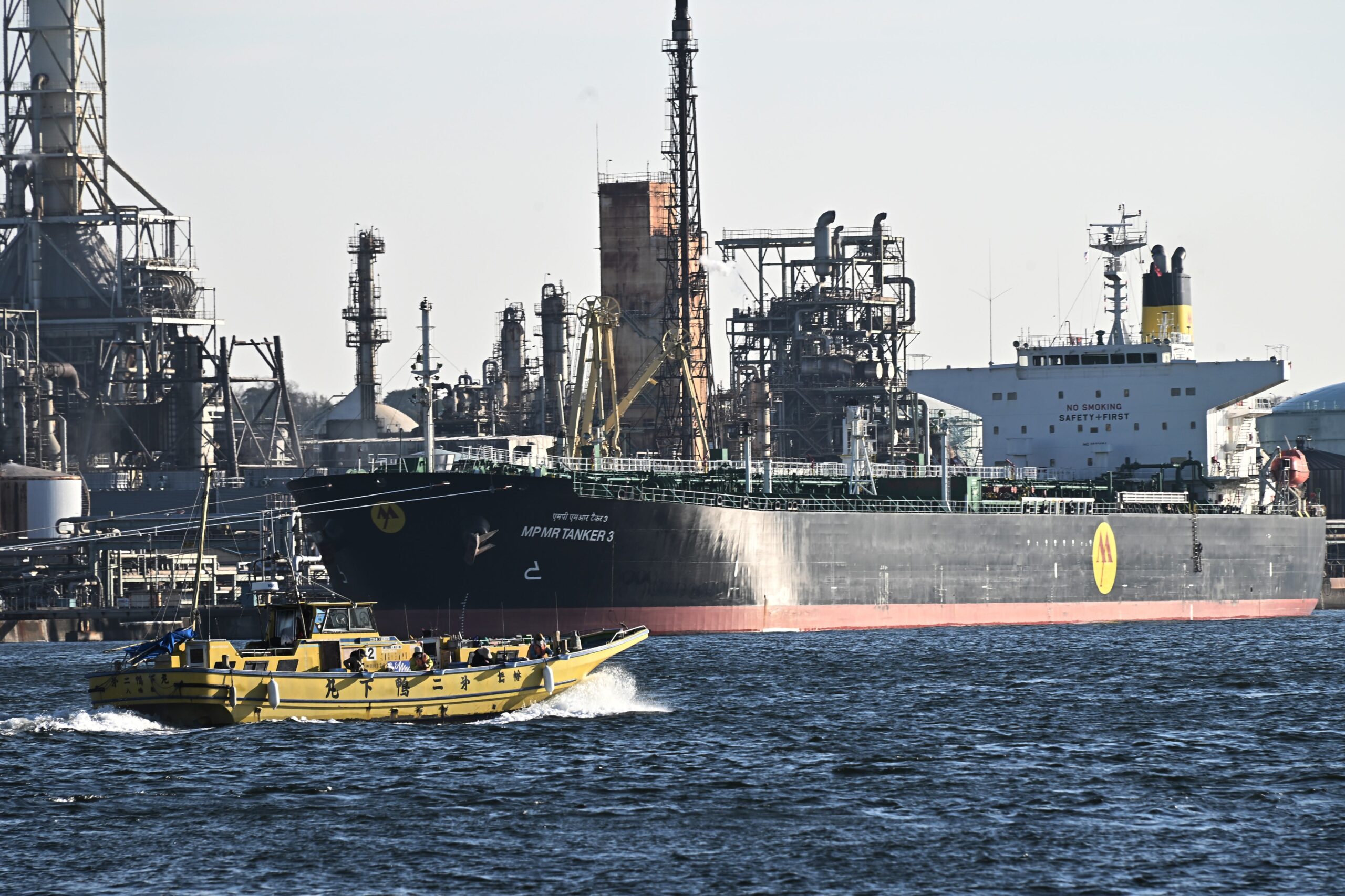 Crise do Petróleo: Corrida Frenética e Preços Estratosféricos! 3 453696110 scaled