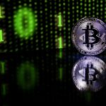 Bitcoin com fundo de matrix binario