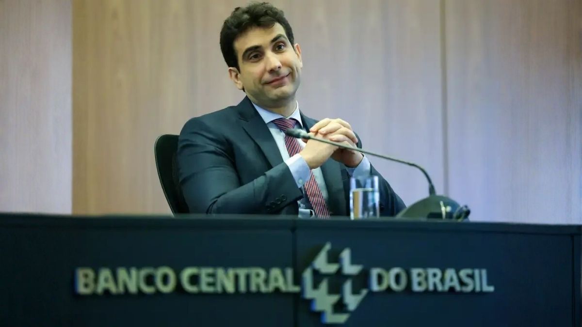 Guerra ameaça cortes na Selic? A chocante revelação de Galípolo sobre tensões intermináveis! 1 Galipolo