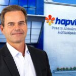 Hapvida (HAPV3) troca de comando sob forte pressão: descubra o novo líder! 1 Jorge Pinheiro CEO da Hapvida HAPV3. Foto DivulgacaoReproducao Facebook Montagem Seu Dinheiro