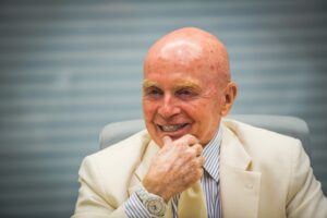 MarkMobius 26 AL 9754 scaled