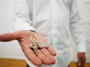 Venda de Imóvel e Imposto de Renda: Você Sabe Como Declarar e Quem Está Isento? Descubra!