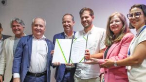 Governo Brasileiro Lança Medida Chocante: Blockchain em Fábricas para Combater Emissões de Carbono!