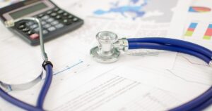 Quem Realmente Arca com a Fatura dos Planos de Saúde? 7 QMGGYBPQWNEHNKGDR2XSD53AHU