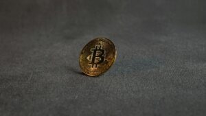 Bitcoin termina o primeiro trimestre em queda de 22,2% e especialistas alertam: o pior pode estar por vir!