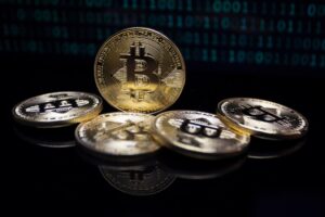 Batalha pelo Bitcoin: Cessar-fogo EUA-Irã impulsiona a moeda para mais de US$ 72.000!