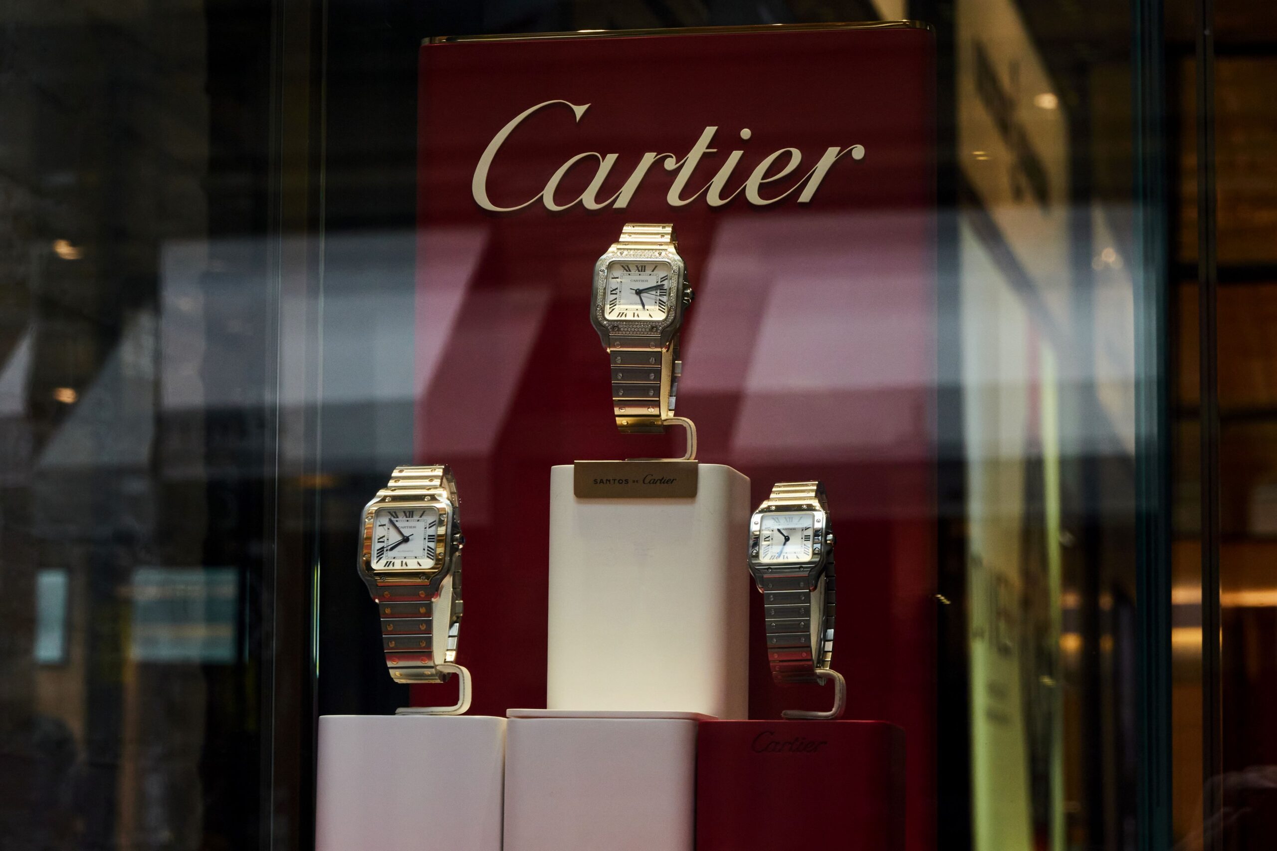Relíquias do Tempo: Leilão de Relógios Antigos Pode Rendir Mais de R$ 75 Milhões! 2 cartier scaled