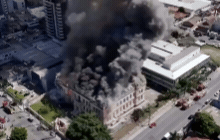 Chamas Devastadoras Consomem Edifício Histórico de Educação no Paraná! 3 incendio fogo parana instituto