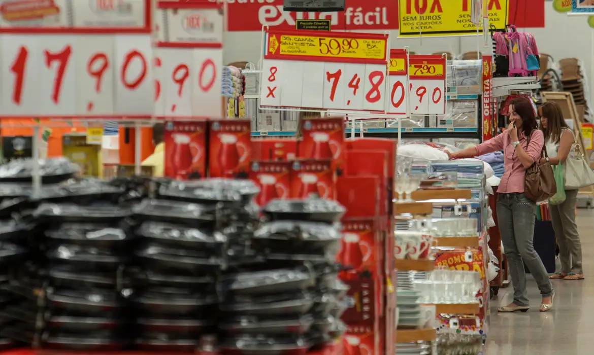 Inflação em Foco: Brasil e EUA Sob Tensão Esta Semana! 1 inflacao supermercado alimentos.webp