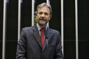 PT Propõe Terrabras: Direção Chocante em Reunião com EUA!