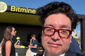 Bitmine controla 4% de todo o Ethereum e Tom Lee declara: “ETH é a nova reserva de valor em tempos de crise!”