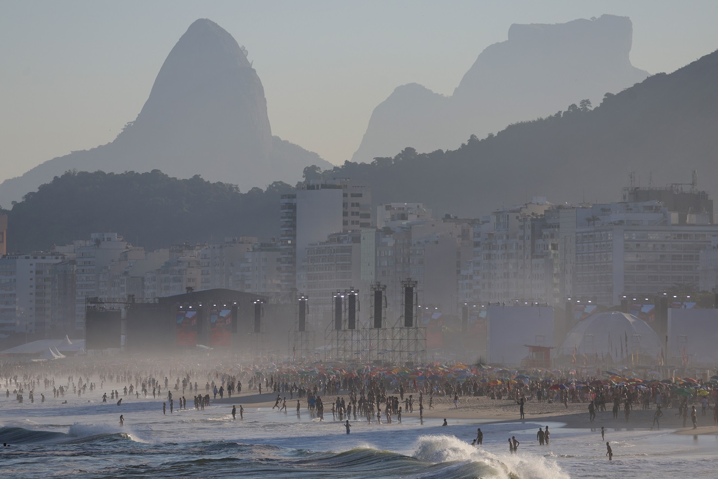 2024 05 06T213627Z 1 LYNXMPEK450PC RTROPTP 4 MADONNA BRASIL