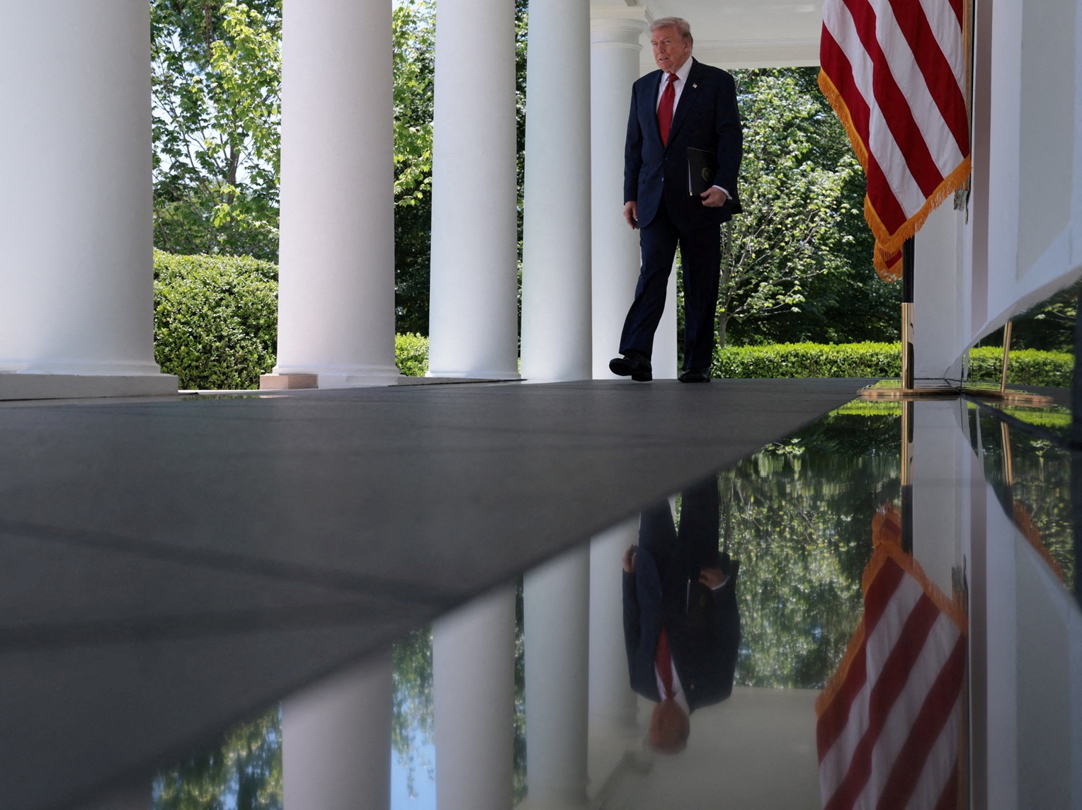2026 05 08T183439Z 390879650 RC245LAKKYH7 RTRMADP 3 USA TRUMP