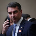 Flávio Bolsonaro demite marqueteiro em meio a polêmica explosiva! 3 2026 05 14T215009Z 865536769 RC2W7LAGCJVO RTRMADP 3 BRAZIL ELECTION BOLSONARO FILM b0db1c