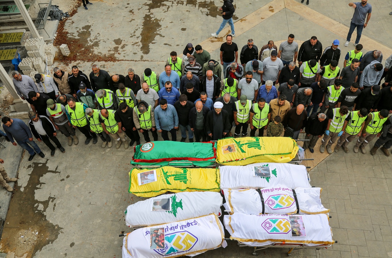 Israel bombardeia Líbano: 10 mortos, entre eles crianças e médicos! 2 2026 05 21T115456Z 1151554647 RC2KDLA113OM RTRMADP 3 IRAN CRISIS LEBANON ISRAEL FUNERAL