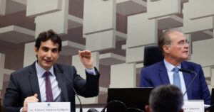 Empurradas para 2027: PEC do Banco Central e reforma administrativa em jogo! 6 7CKXXGCMFBBYHDZITHRUZK2DGM