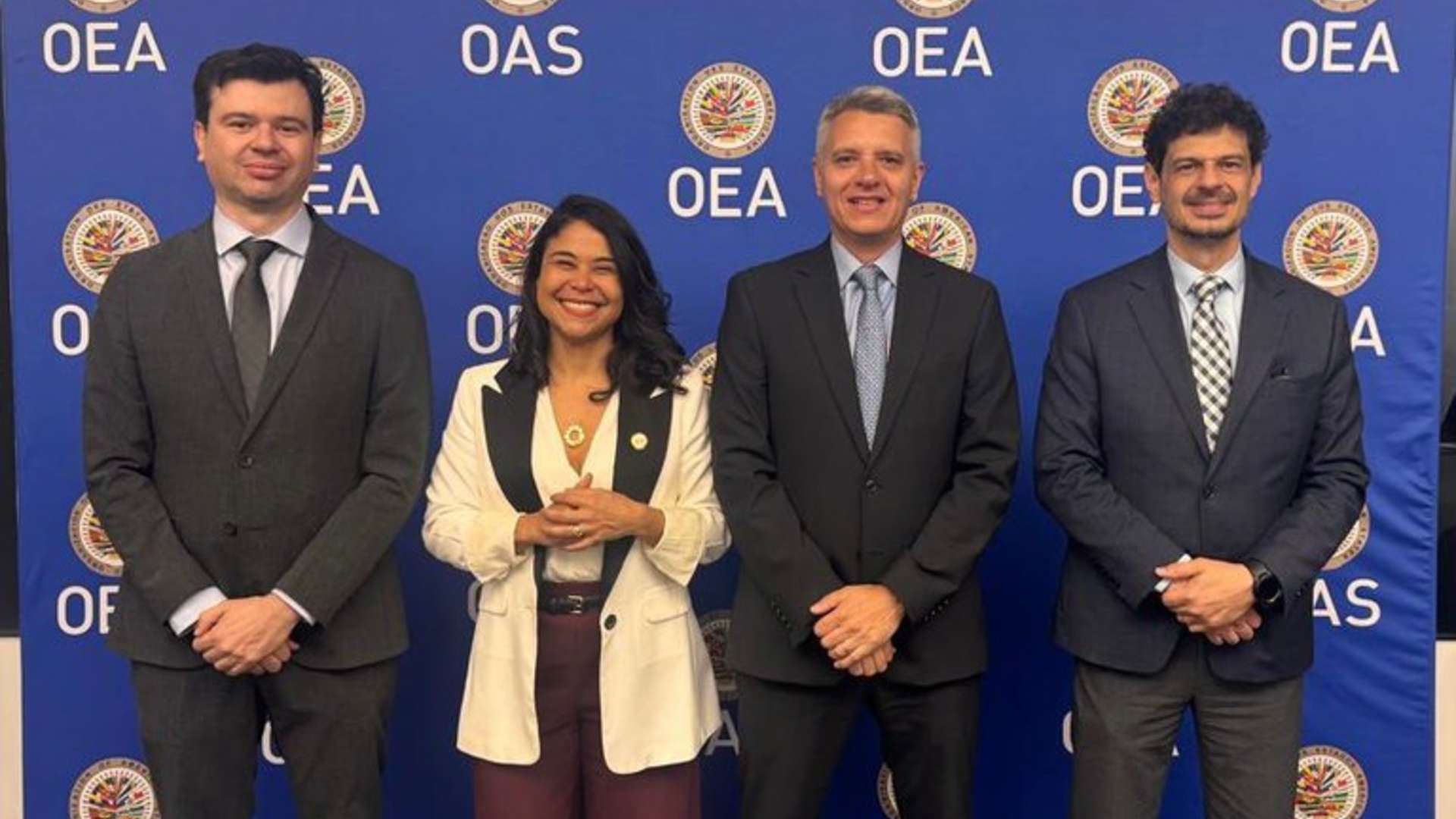 Brasil Desvenda Uso de IA para Monitorar Criptomoedas em Pleno Coração de Washington! 2 Agentes da PF representando o Brasil em reuniao de seguranca nos EUA