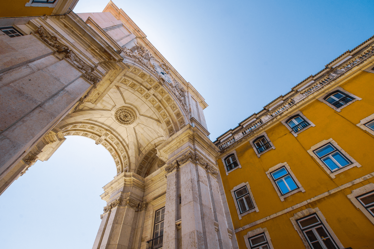 Descubra onde fazer um curso de gestão e IA fora do Brasil! 2 Curso executivo em Portugal