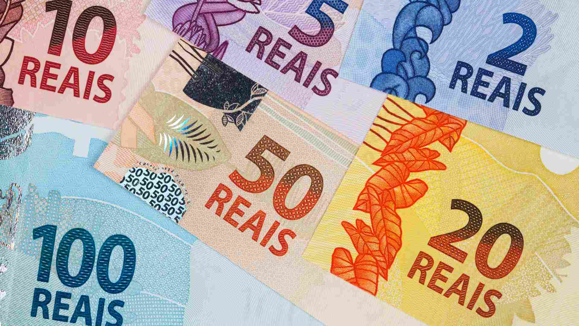 Brasil Surpreende: Mais de 10 Stablecoins Conectadas ao Real Já Estão em Circulação! 2 Notas de Real brasileiro em destaque