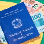 PISPasep Carteira de trabalho brasileira. Trabalho registrado CLT e dinheiro do Brasil. Salario mini