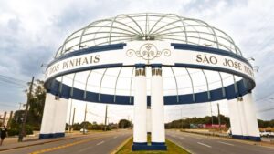 Cidade próxima a Curitiba lança impostos sobre criptomoedas e inova com o Programa Bitcoin Cidadão!