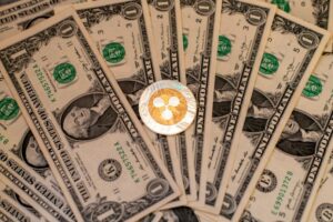 ETFs da Ripple bombam enquanto fundos de Bitcoin e Ether afundam em R$ 10 bilhões!