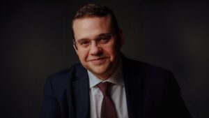 Dólar: A Ameaça Imediata ao Brasil com Consequências Pós-Guerra Incertas!